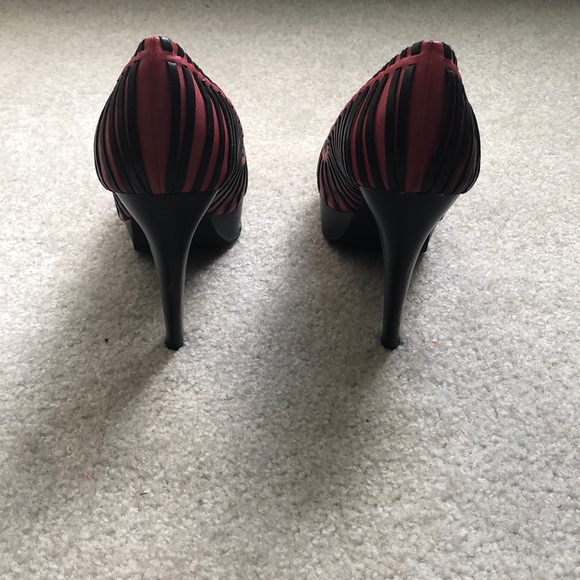 Red Zebra Striped High Heel - Picture 4 of 4